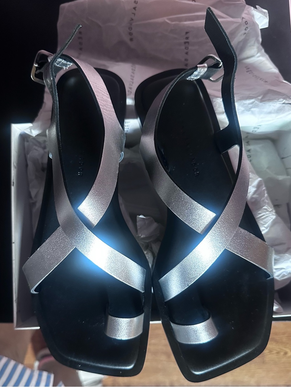 Freda Salvador Paxton Silver Crisscross Leather Sandals with Toe Ring NWTIB sz10